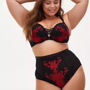 Torrid Red & Black Lace XO Pushup Bra w/ Lattice Back Panty Set 2X/46D New